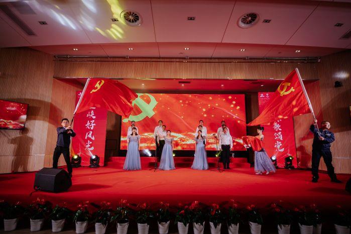 24.2、《我的祖國+英雄贊歌》江蘇運維公司 24.2、《我的祖國+英雄贊歌》江蘇運維公司